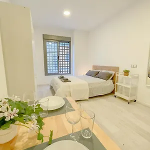 https://estudio-en-2-aceras-by-life-in-malaga.es-andalucia.com