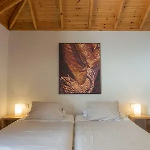 https://plaza-san-benito.adeje-hotels.com